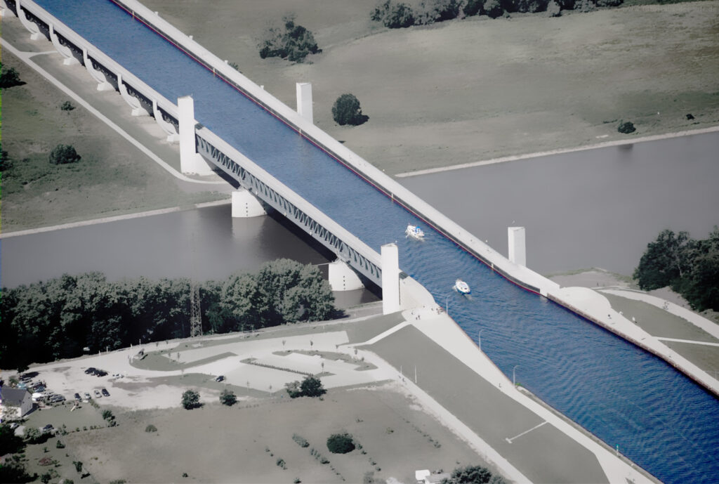 Messsystem Kanalbrücke Magdeburg - Luftbild des Wasserstraßenkreuzes